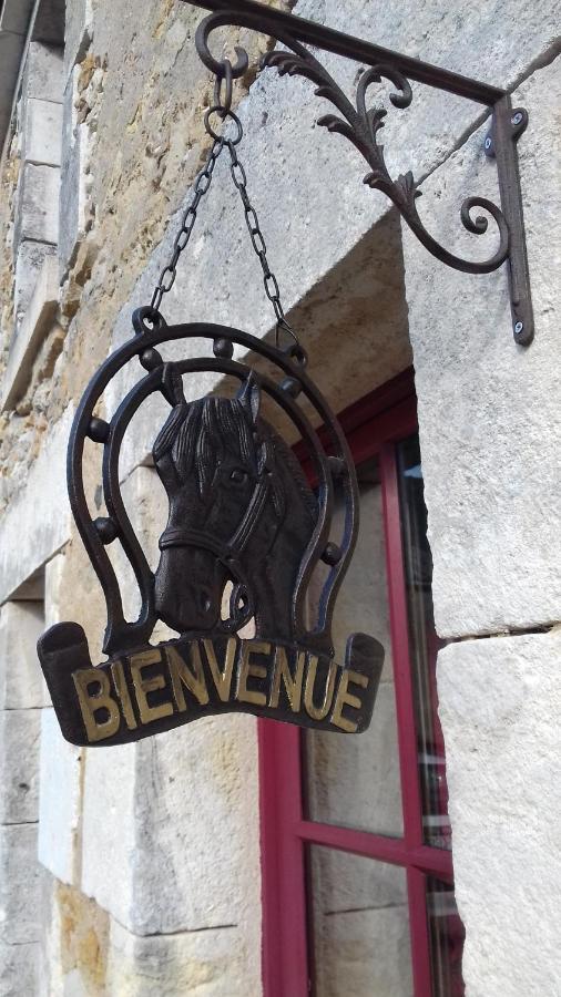 Domaine De La Rue Bed & Breakfast La Berthenoux Dış mekan fotoğraf